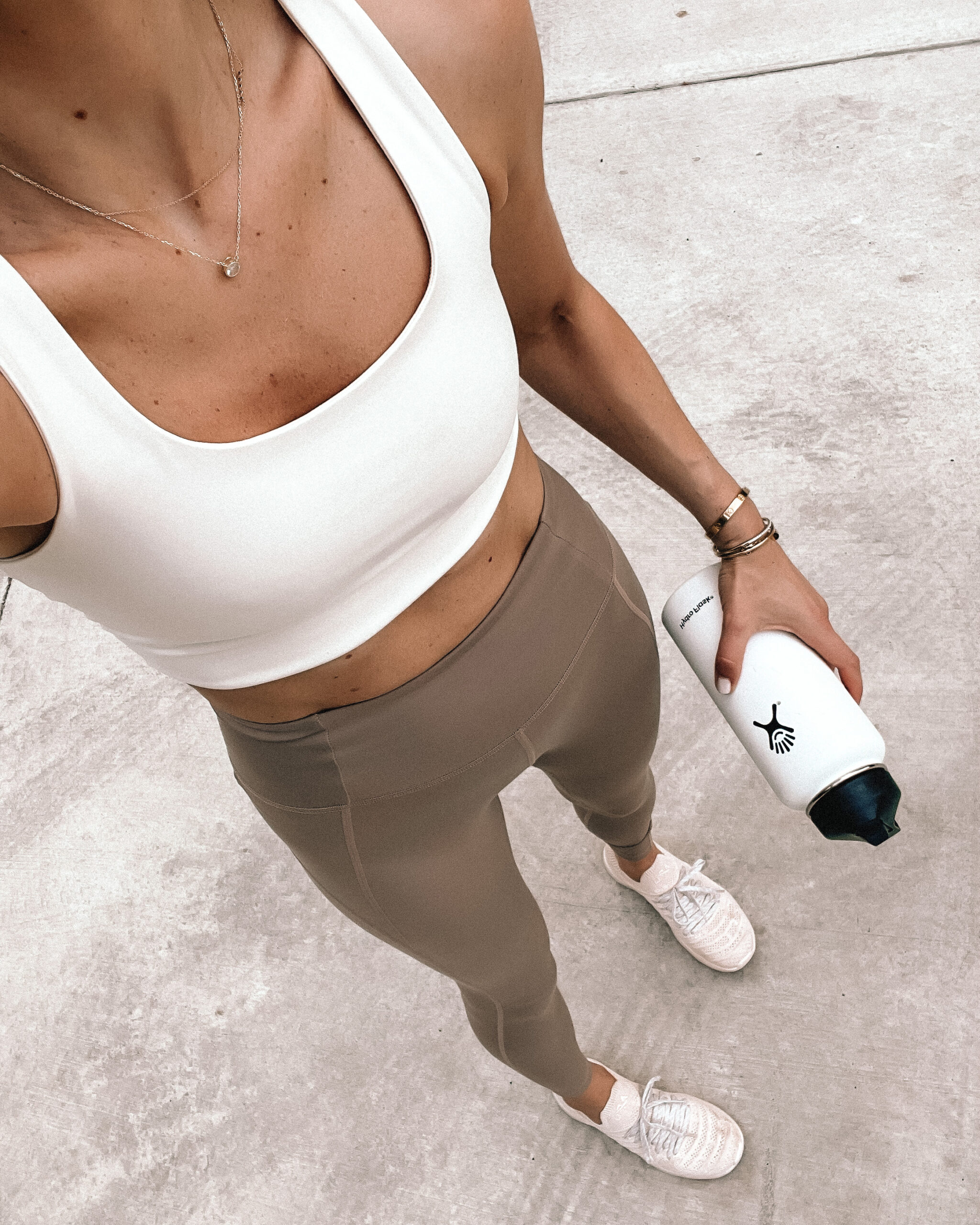 Fashion Jackson Wearing Girlfriend Paloma Sports Bra White Girlfriend High Waist Full Length Leggings Limestone APL Blush Sneakers White Hydroflask Womens Workout Outfit