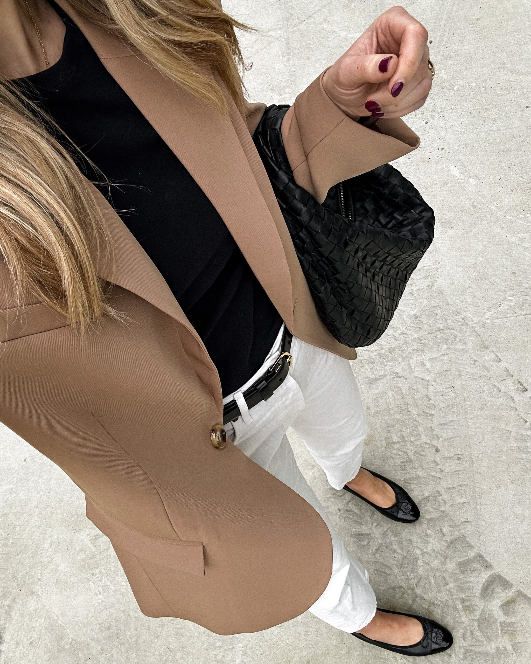 Fashion Jackson Wearing MAYSON the label camel blazer, black tshirt, white jeans, chanel black ballet flats, bottega veneta black teen jodie, fall workwear outfit