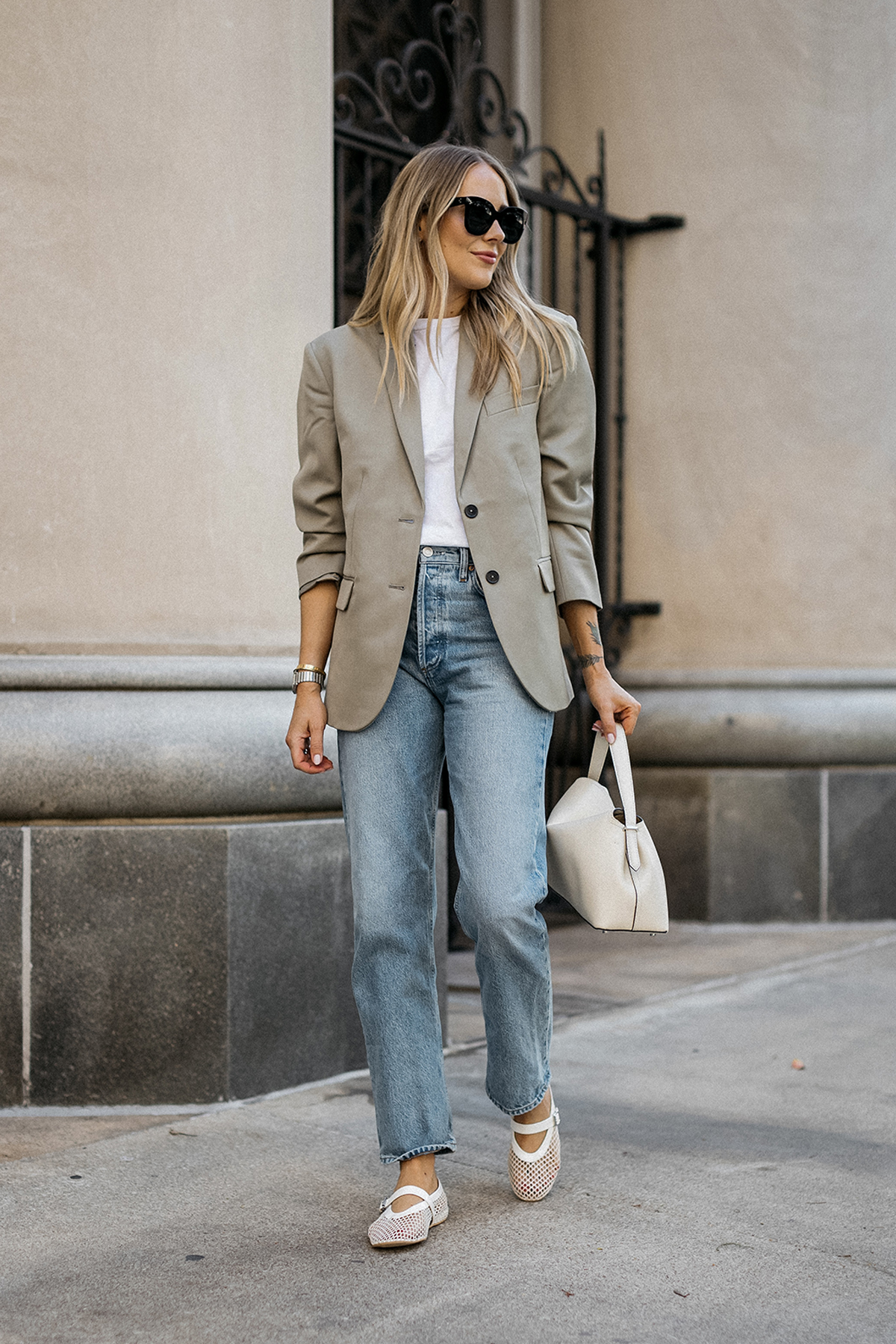 Fashion Jackson Wearing Anine Bing Quinn Blazer Sage Green Toteme White Tshirt AGOLDE 90s Jeans Amazon White Mesh Flats Toteme TLock White Handbag Street Style 1