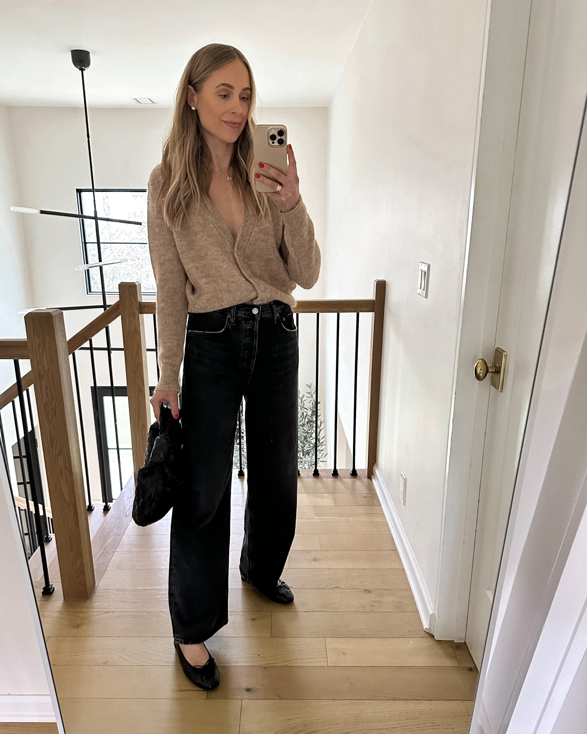 Fashion Jackson Wearing Jenni Kayne Boyfriend Cardigan AGOLDE Slouchy Black Jeans Chanel Black Ballet Flats Bottega Veneta Black Teen Jodie Spring Capsule Wardrobe